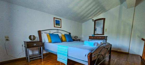 Two-Level Family Loft with Balcony