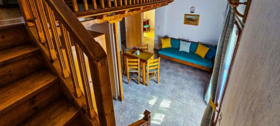 Spacious Loft Apartment with Private Balcony