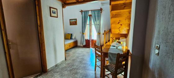 Bright Studio with Modern Bathroom & Terrace