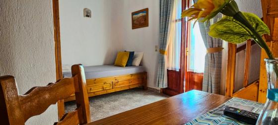 Bright Studio with Modern Bathroom & Terrace