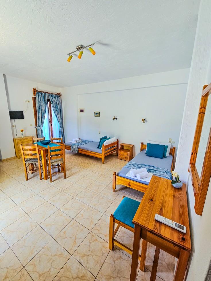 Comfort Studio with Garden-View Terrace