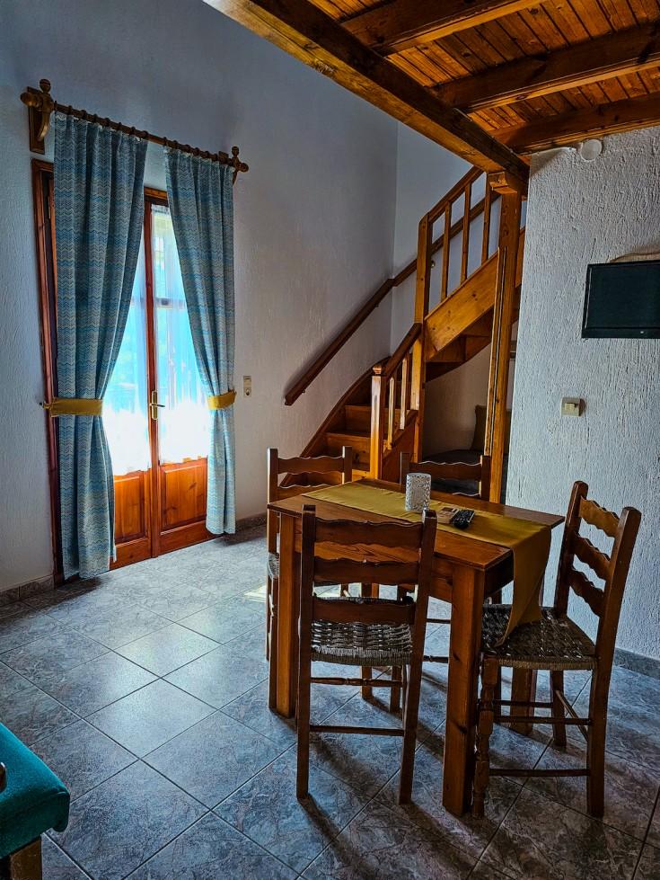 Spacious Loft Apartment with Private Balcony