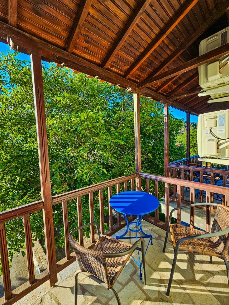 Bright Studio with Modern Bathroom & Terrace